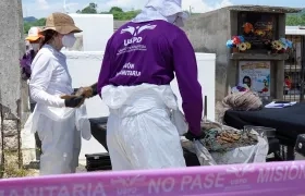 Exhumación de la UBPD en el cementerio de Luruaco.