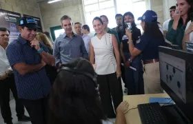 El alcalde de Alejandro Char con David Vélez y María Vélez.
