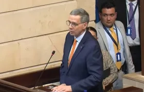 El ministro de Hacienda, Miguel Gómez Martínez, durante su intervención en el Congreso. 