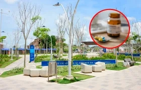 Plaza de Soledad e imagen de medicamento.