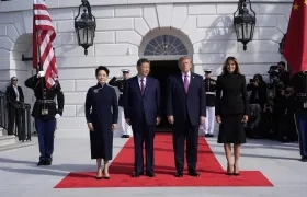 El presidente de Estados Unidos, Donald J. Trump, y la primera dama, Melania Trump, reciben al presidente de China, Xi Jinping, y a la primera dama, Peng Liyuan.