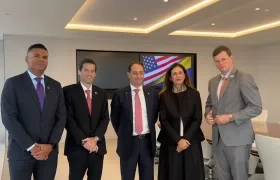 Vicepresidente y MinComercio de Colombia junto a directivos de PepsiCo.