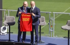Luis De la Fuente con Rafael Louzán, presidente de la RFEF.
