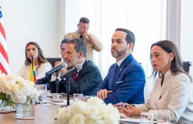 Presidente Abelardo De La Espriella y la Embajadora de Colombia en Washington, María Consuelo Araujo,