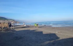 La Policía acordonó el área a la espera de la Sijin para realizar la inspección del cuerpo. 