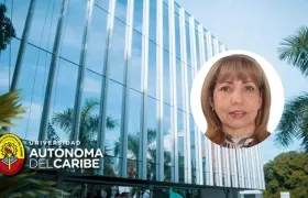 Ana Sajer, rectora de la UAC.