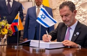 El Canciller colombiano Omar Bula.