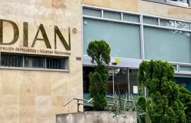 Fachada de la Dian