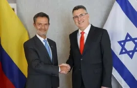 El canciller Omar Bula y el ministro de Exteriores de Israel, Gideon Saar.