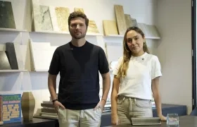Francisco Ricardo y Catherine Jessurum, representantes de la firma DEB Architecture.
