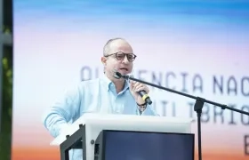 El senador Juan Espinal, presidente de la Comisión Quinta del Senado. 