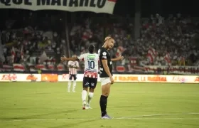 Luis Fernando Muriel se lamenta en una acción de ataque.