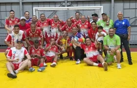 Integrantes de la selección Atlántico senior máster de futbol de salón U50.