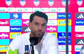 Sebastián Viera en la rueda de prensa después del partido. 