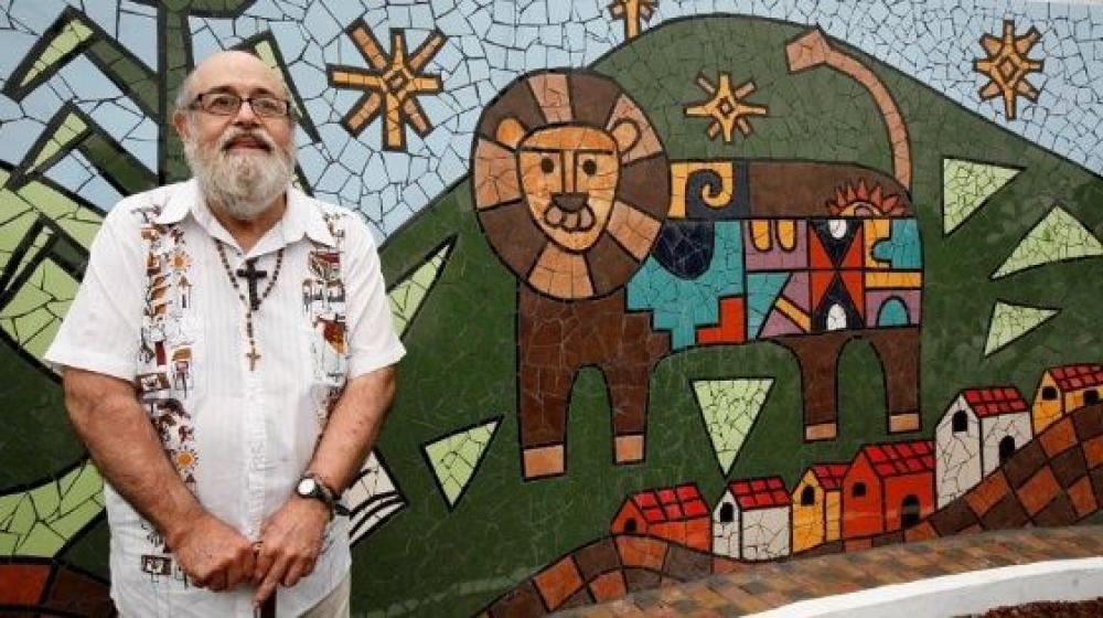 Fernando Llort, pintor salvadoreño.