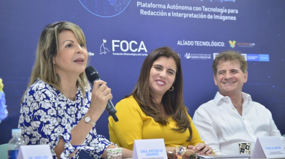 Patricia Amarís, oftalmóloga de Cofca; Paola Amar, vicerrectora de Unisimón y CEO de MacondoLab; y Luis Escaf, director científico de Cofca.