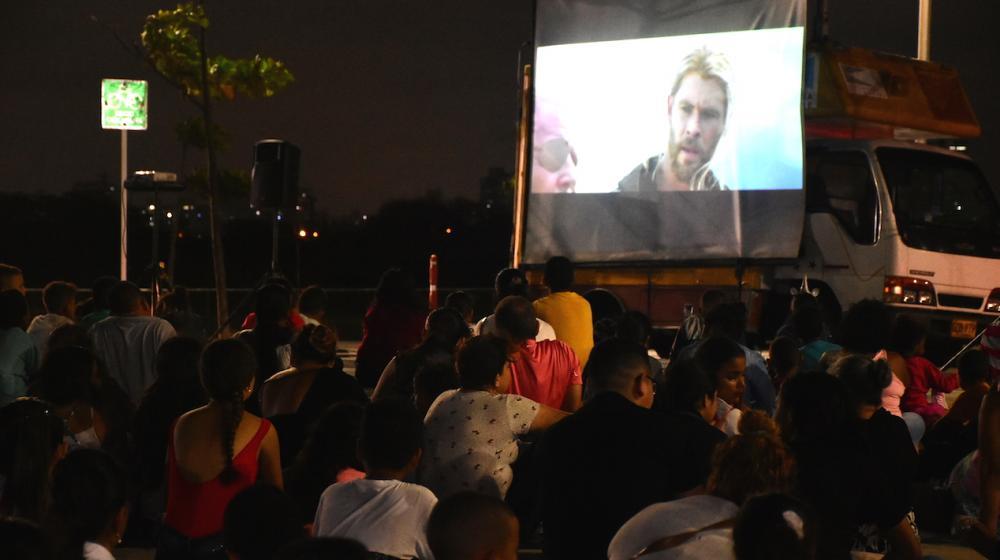 Cine al Río esta noche en el Gran Malecón del Río.