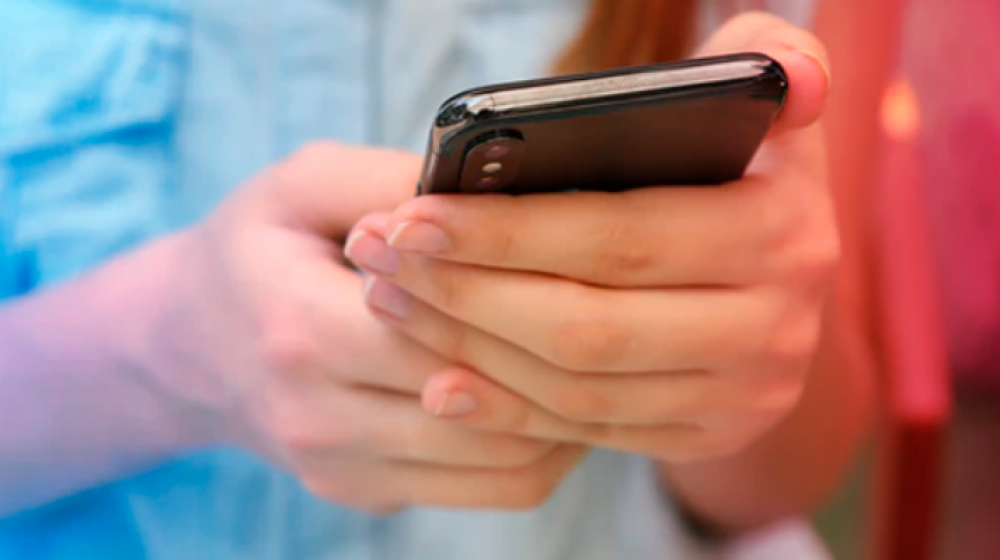 Prevenga y proteja a sus hijos de caer en manos de los ciberdelincuentes a través de las redes sociales.