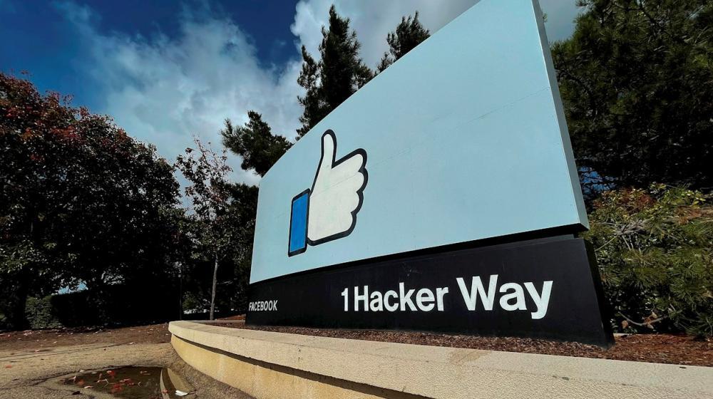 Icónica imagen de Facebook en Menlo Park, California.