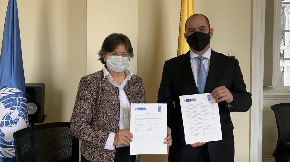 PNUD y Mincultura firman acuerdo para impulsar y fortalecer emprendimientos naranja en 20 municipios del país. 