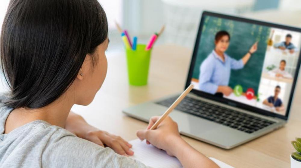 Los niños y adolescentes están expuestos en su seguridad en las plataformas digitales.