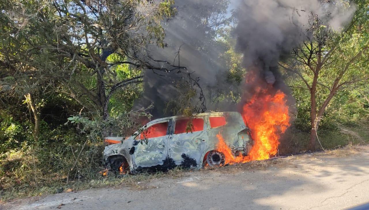Accidente de camioneta, entre Leña y Puerto Giraldo.
