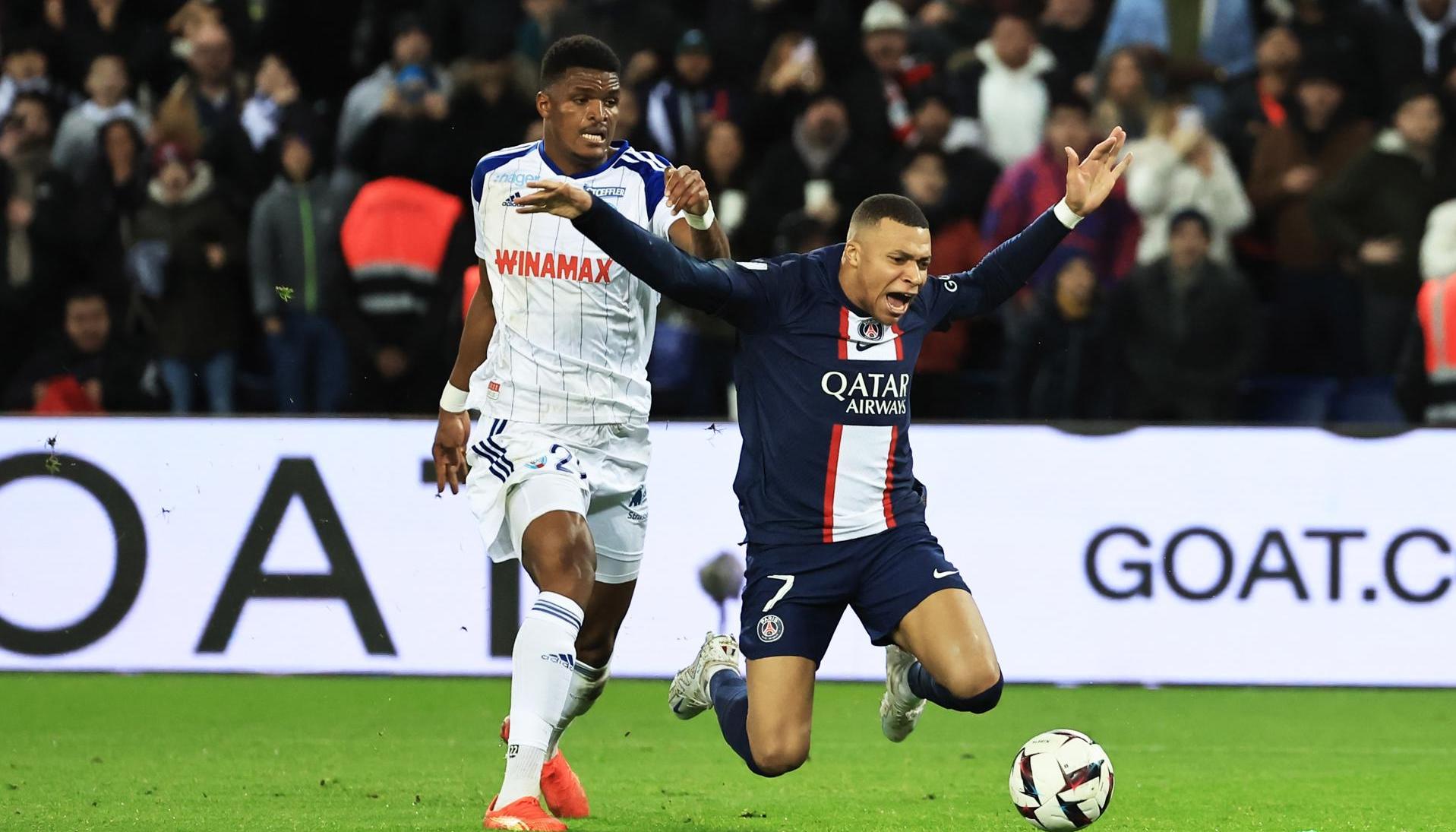 La falta para pena máxima cometida por Gerzino Nyamsi a Kylian Mbappé. ión que fue sancionada 