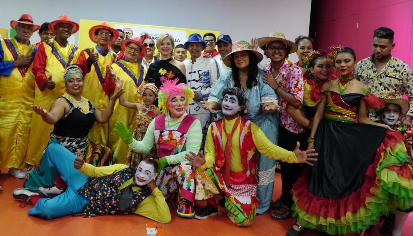 'Encuentro de comedias' y 'Festival de letanías'.