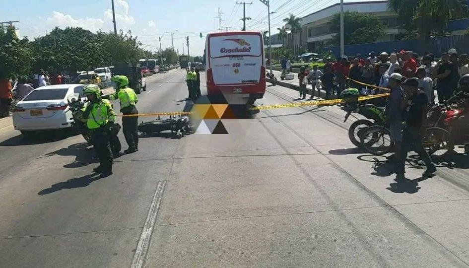 El motociclista quedó muerto en el lugar de los hechos. 
