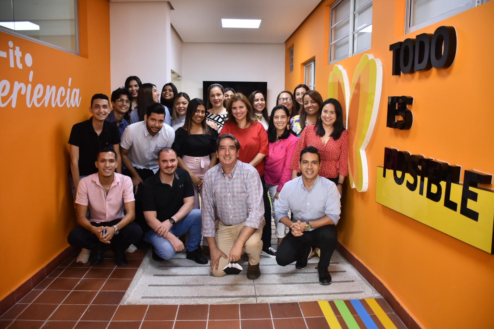 Equipo de MacondoLab.