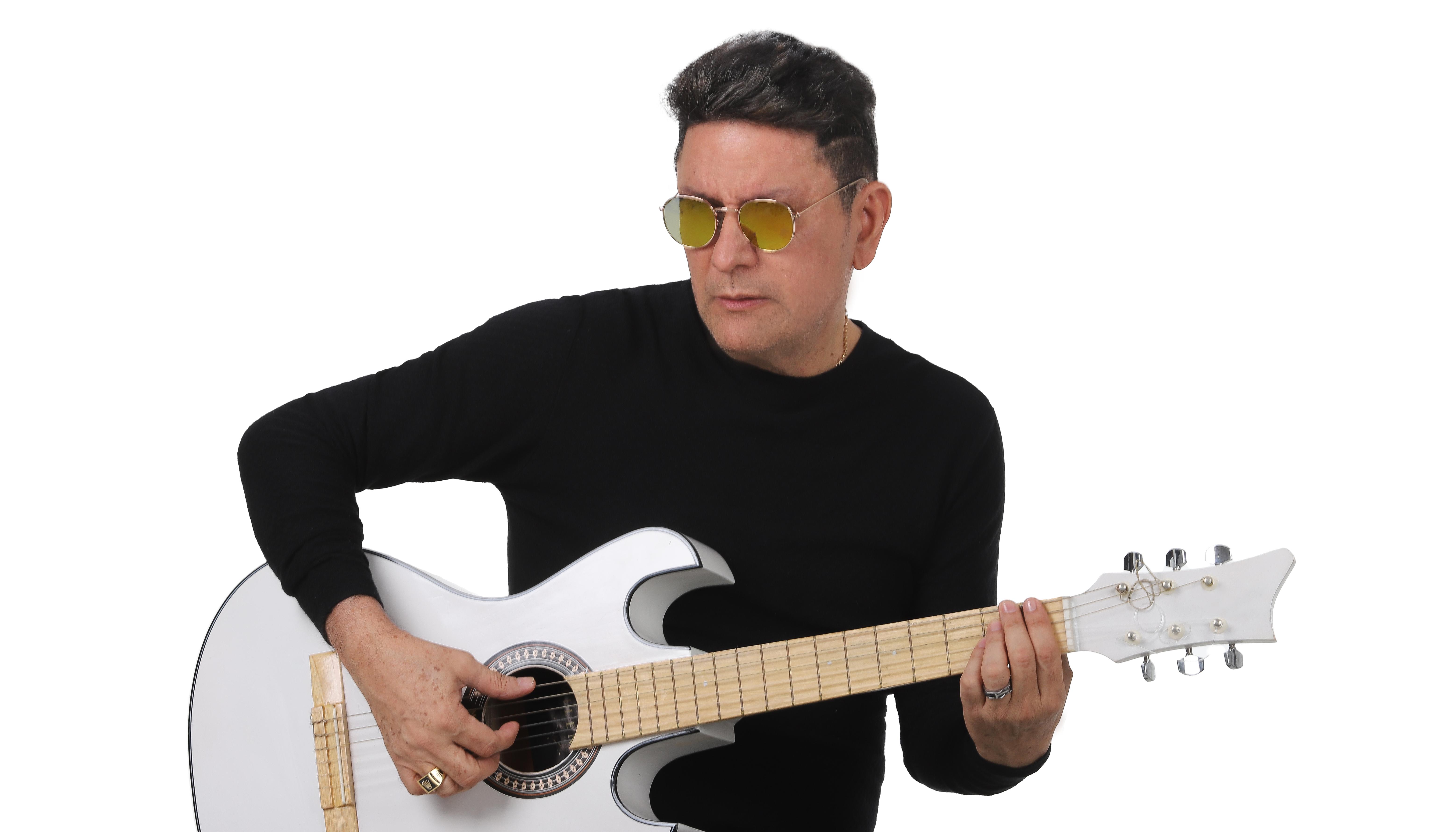 Iván Ovalle, cantautor.