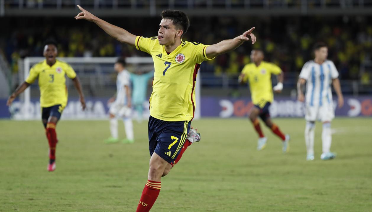 Celebración del delantero colombiano Juanda Fuentes.