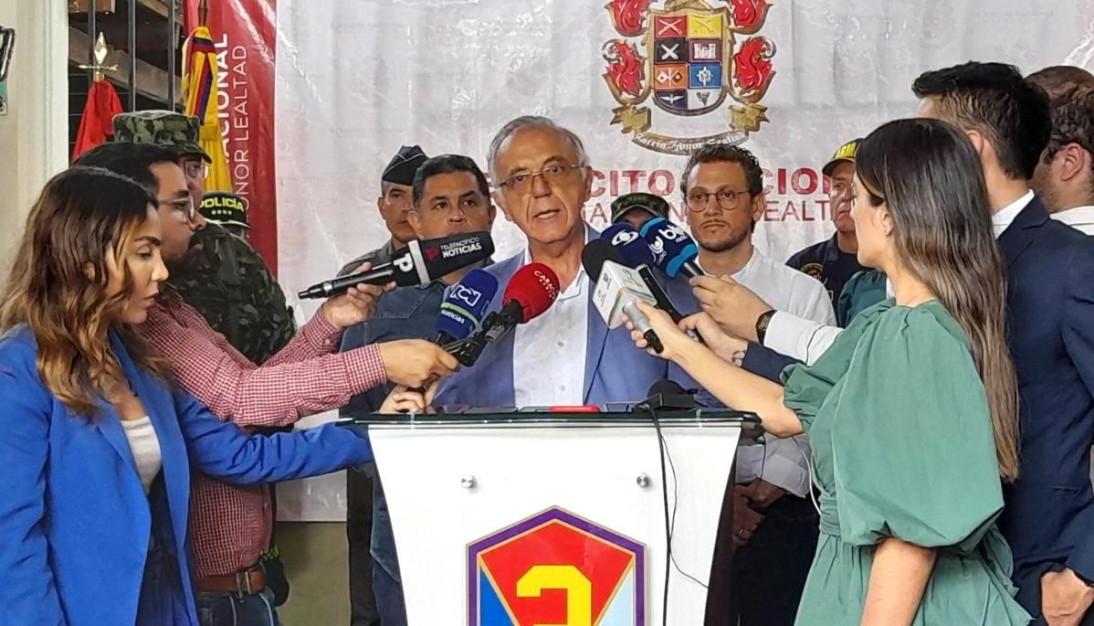 Iván Velásquez, Ministro de Defensa.