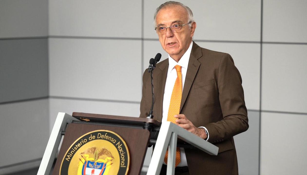 Iván Velásquez, Ministro de Defensa.