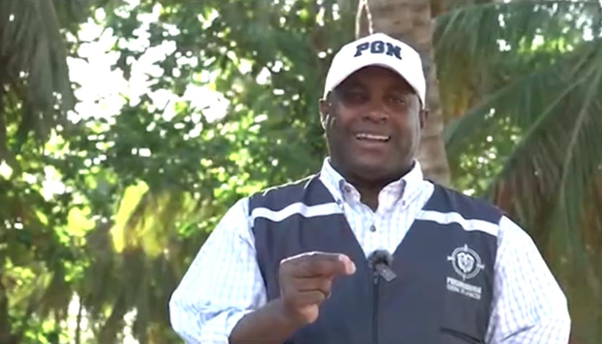 Jeferson Mena, Asesor de la Procuraduría.