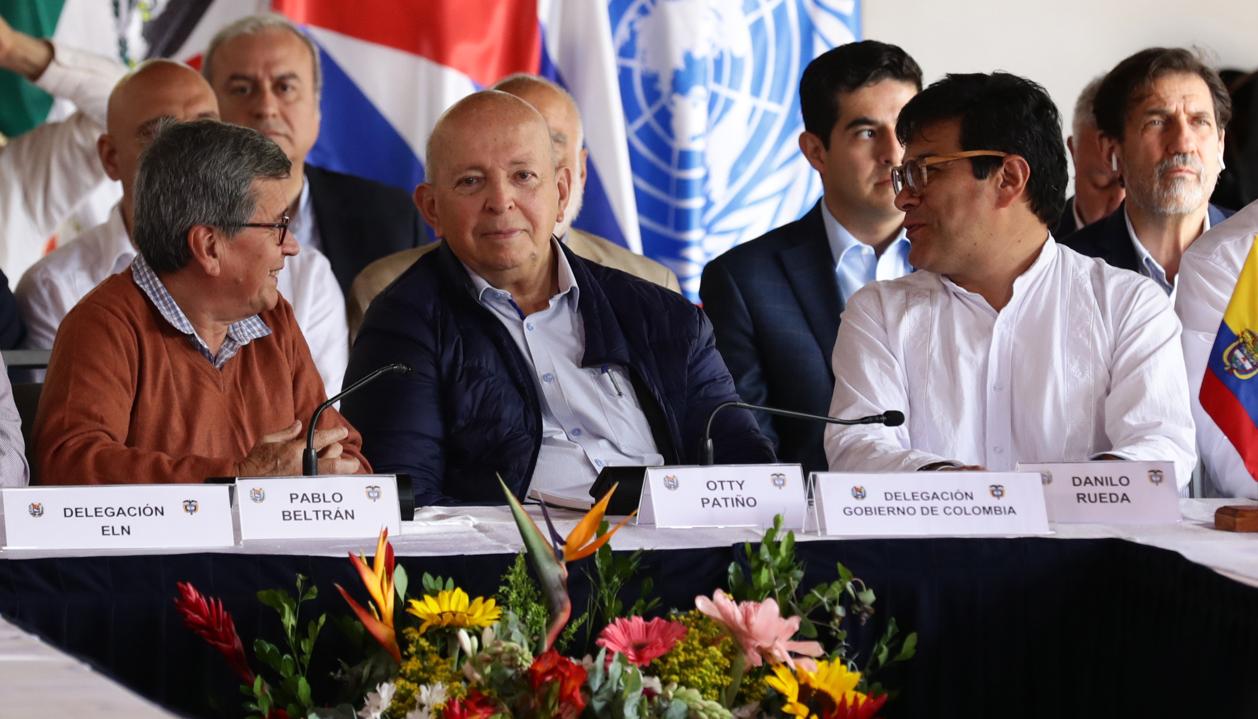 Pablo Beltrán, Otty Patiño y Danilo Rueda.