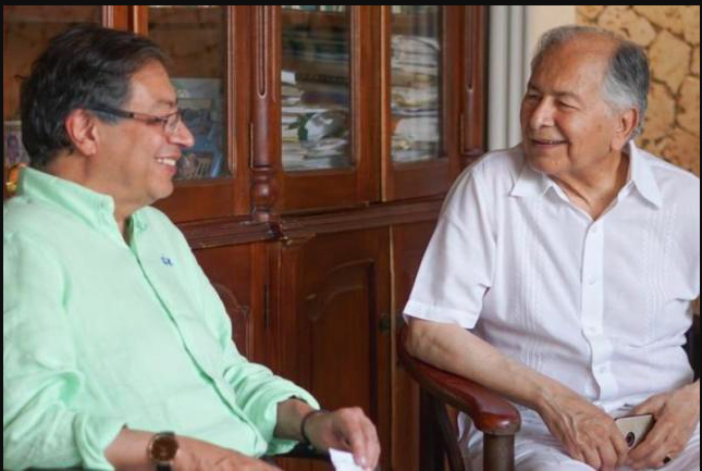 Gustavo Petro y su papá, Gustavo Petro Sierra.