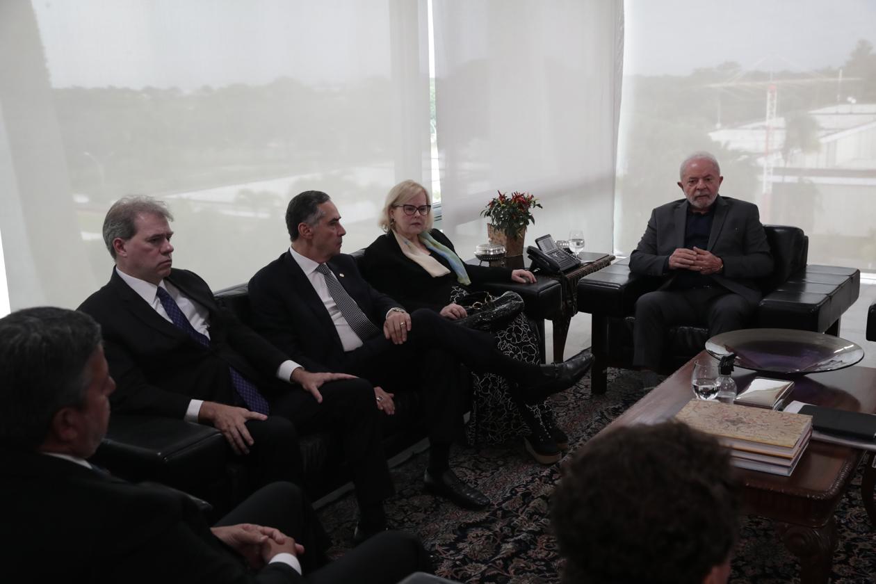 Reunión liderada por Lula da Silva.