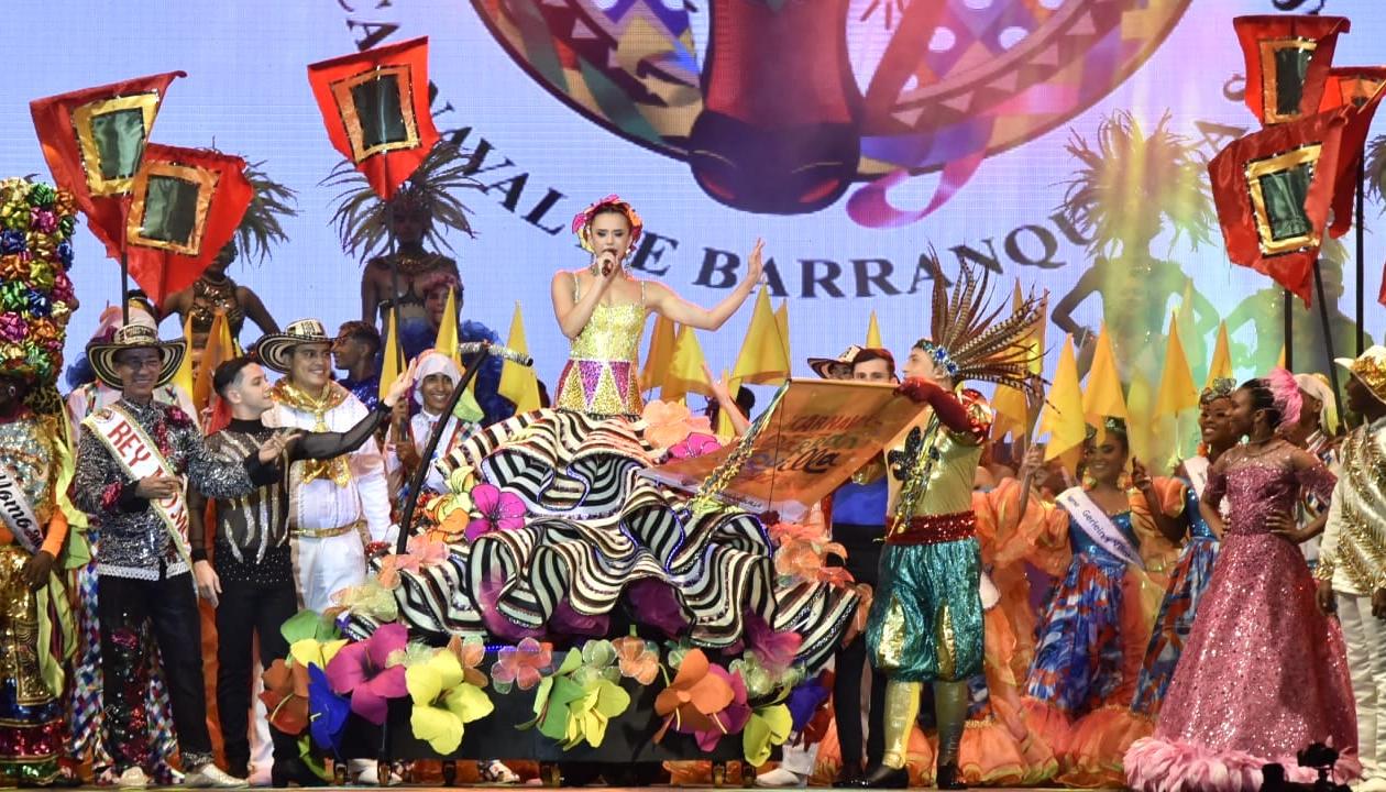 La Reina Natalia De Castro durante la Lectura del Bando.