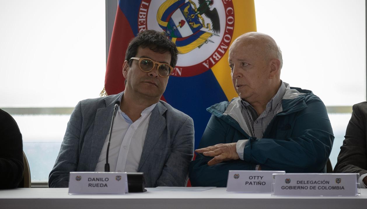 Los negociadores de paz Danilo Rueda y Otty Patiño.