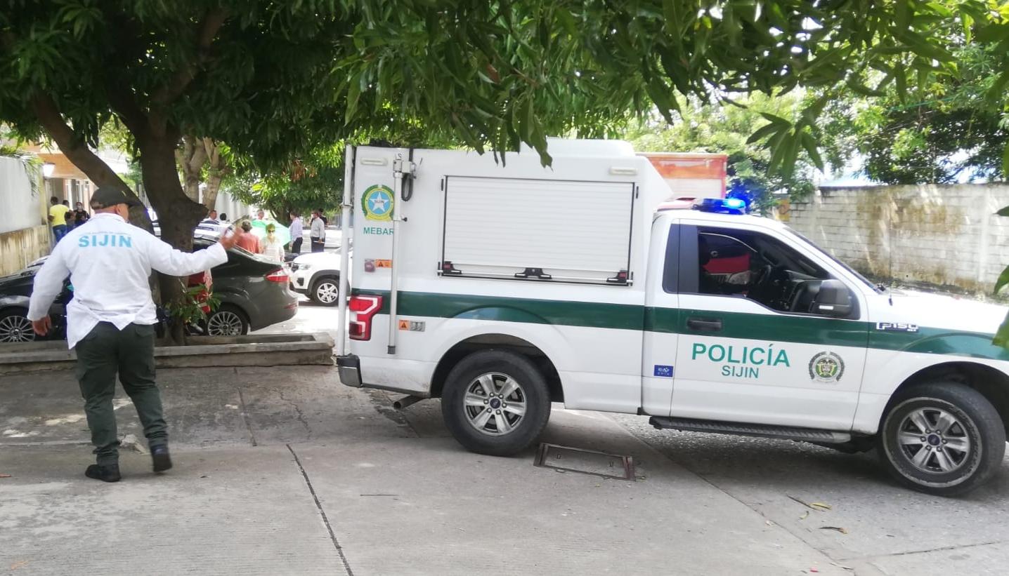 El cuerpo de la víctima fue trasladado a Medicina Legal. 