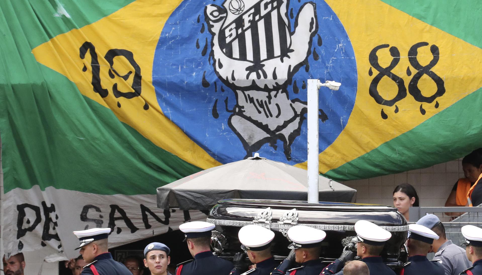 Pelé sigue siendo objeto de homenajes en todo el mundo.