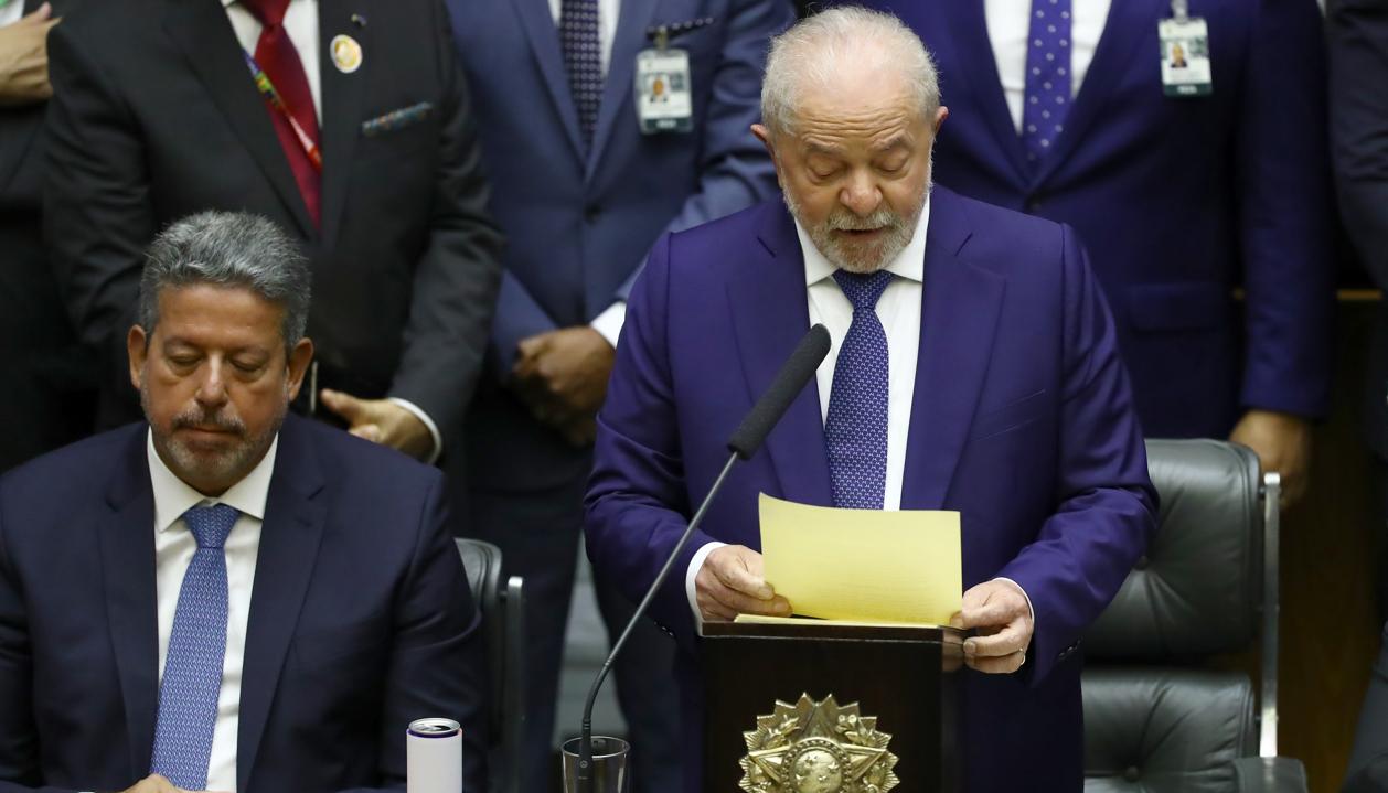 Lula jura como nuevo presidente de Brasil