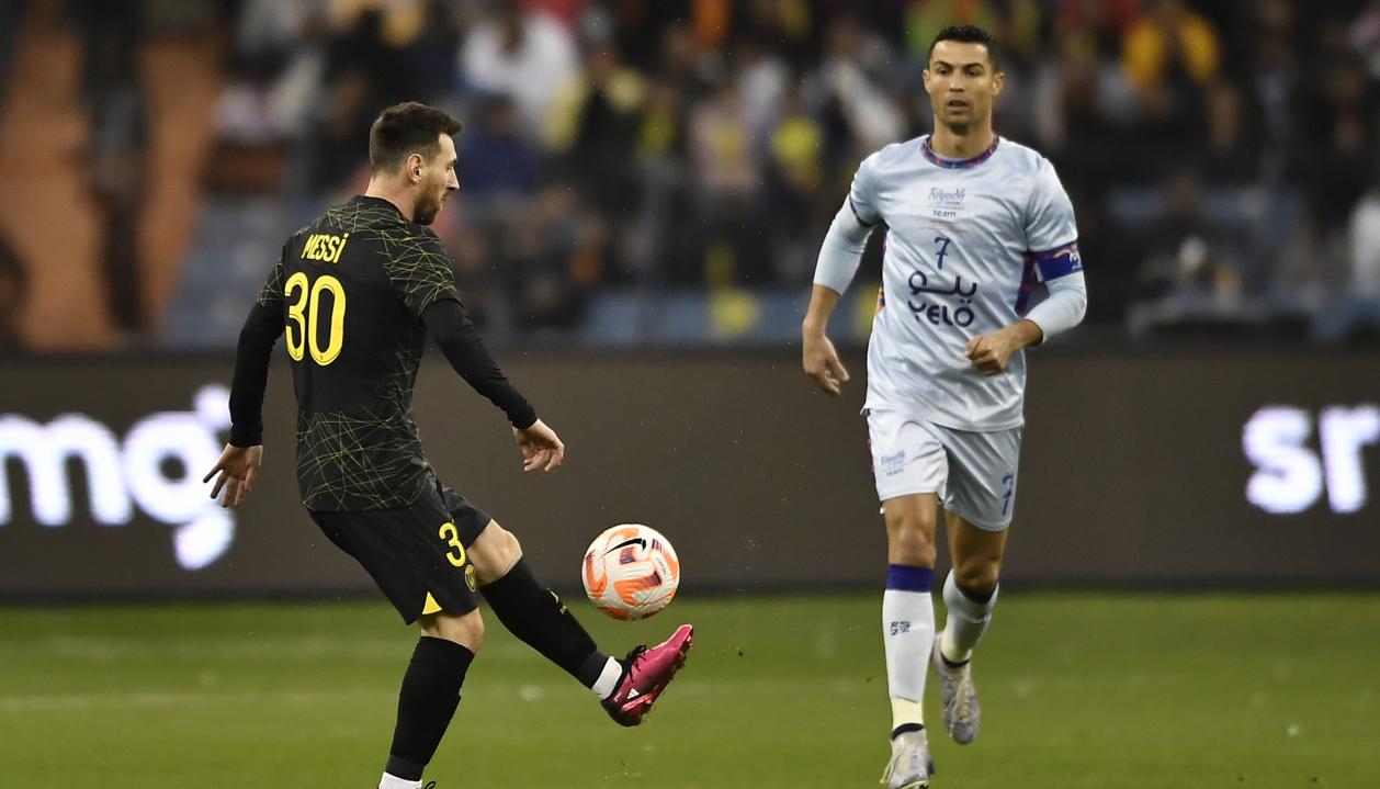 Lionel Messi y Cristiano Ronaldo se enfrentaron este jueves en Riad.