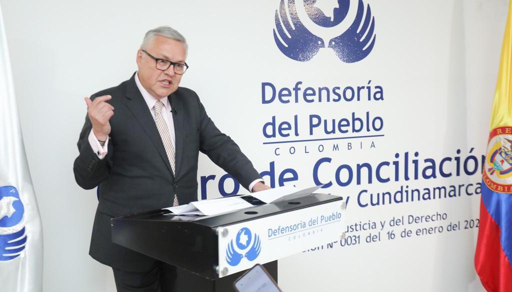 Néstor Osuna, ministro de Justicia.