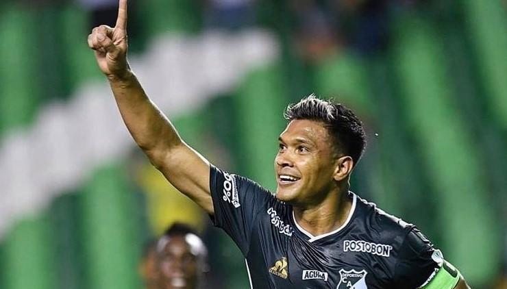 Teófilo Gutiérrez continúa sin definir su futuro.