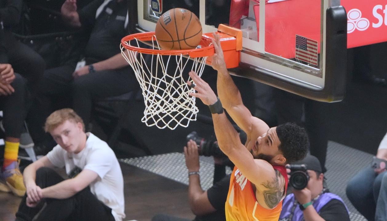 Jayson Tatum anotó 55 puntos en el juego.