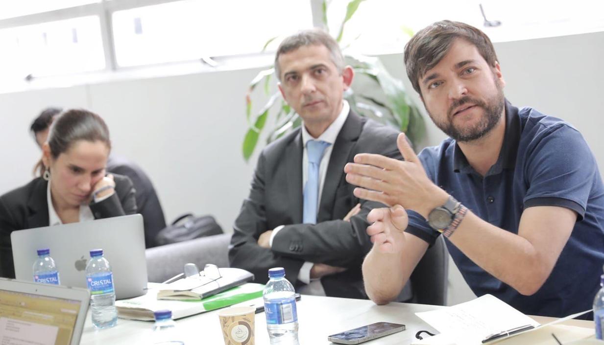 El Alcalde Jaime Pumarejo en la reunión en la Procuraduría
