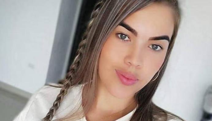 Adriana Marcela Escalante Peñaranda, asesinada a puñal.