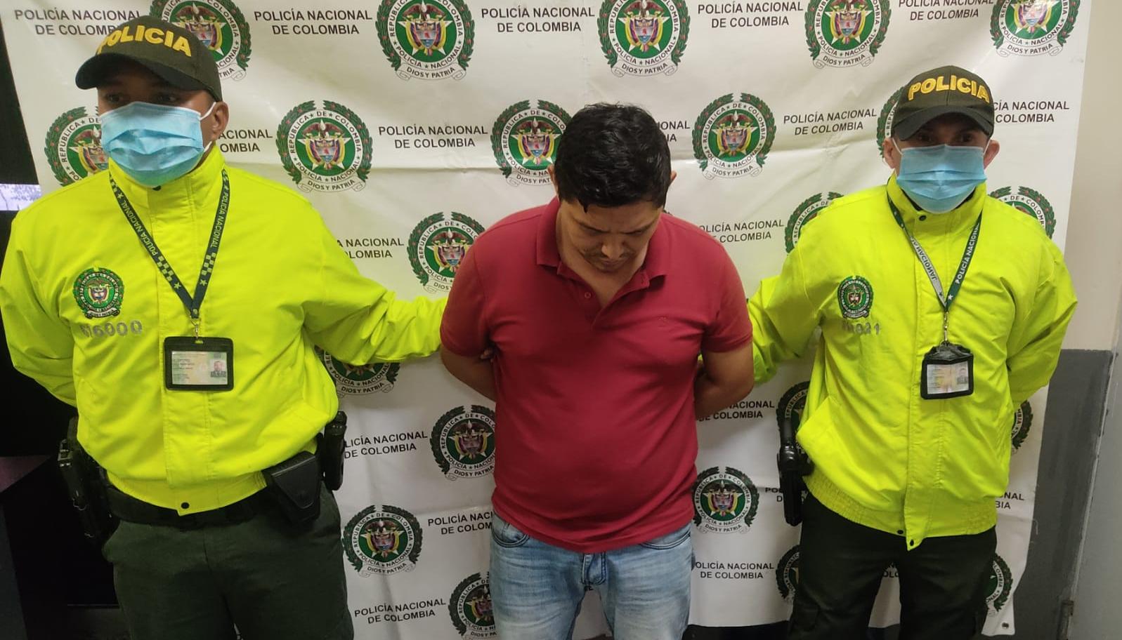 Leider de Jesús González Altahona capturado por la Policía. 
